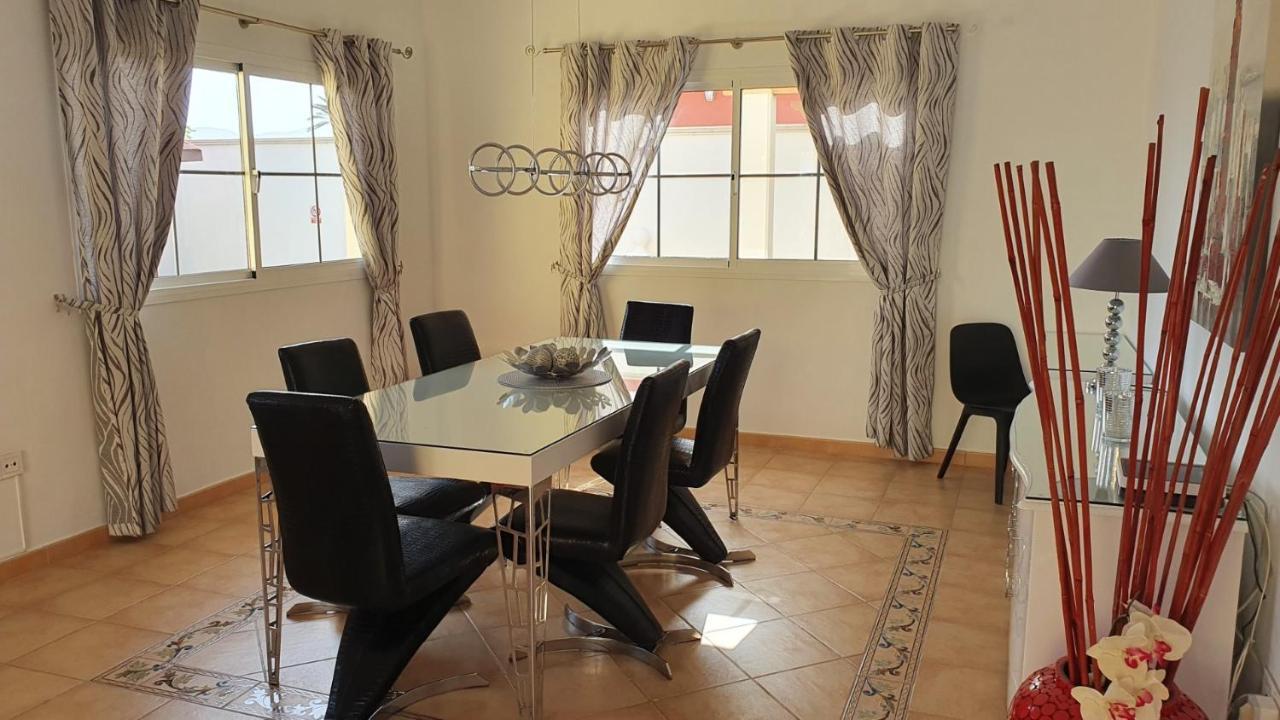 Villa Bonita On Golf In El Descanso ,Caleta Fuste-Fuerteventura 科斯塔卡莱塔 外观 照片